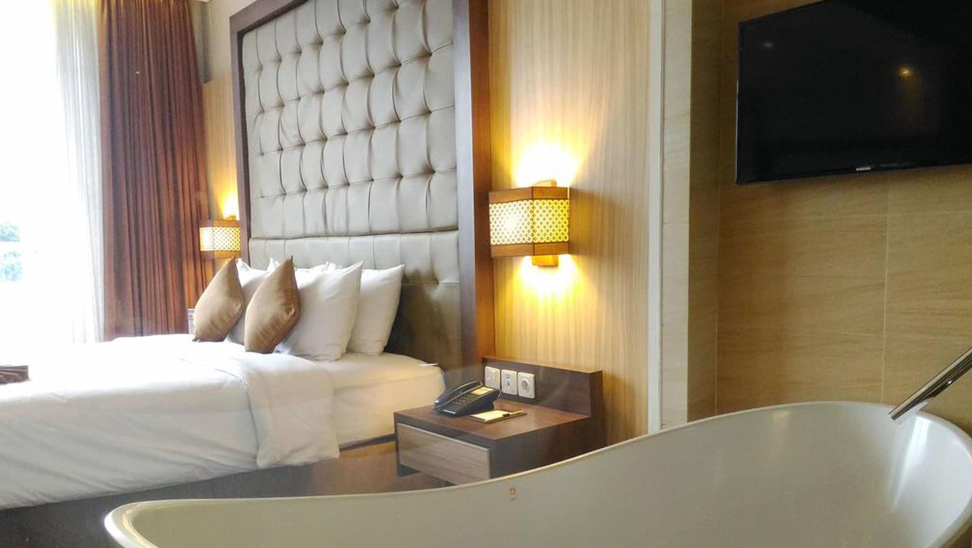 Crystal Lotus Hotel Yogyakarta Eksteriør bilde