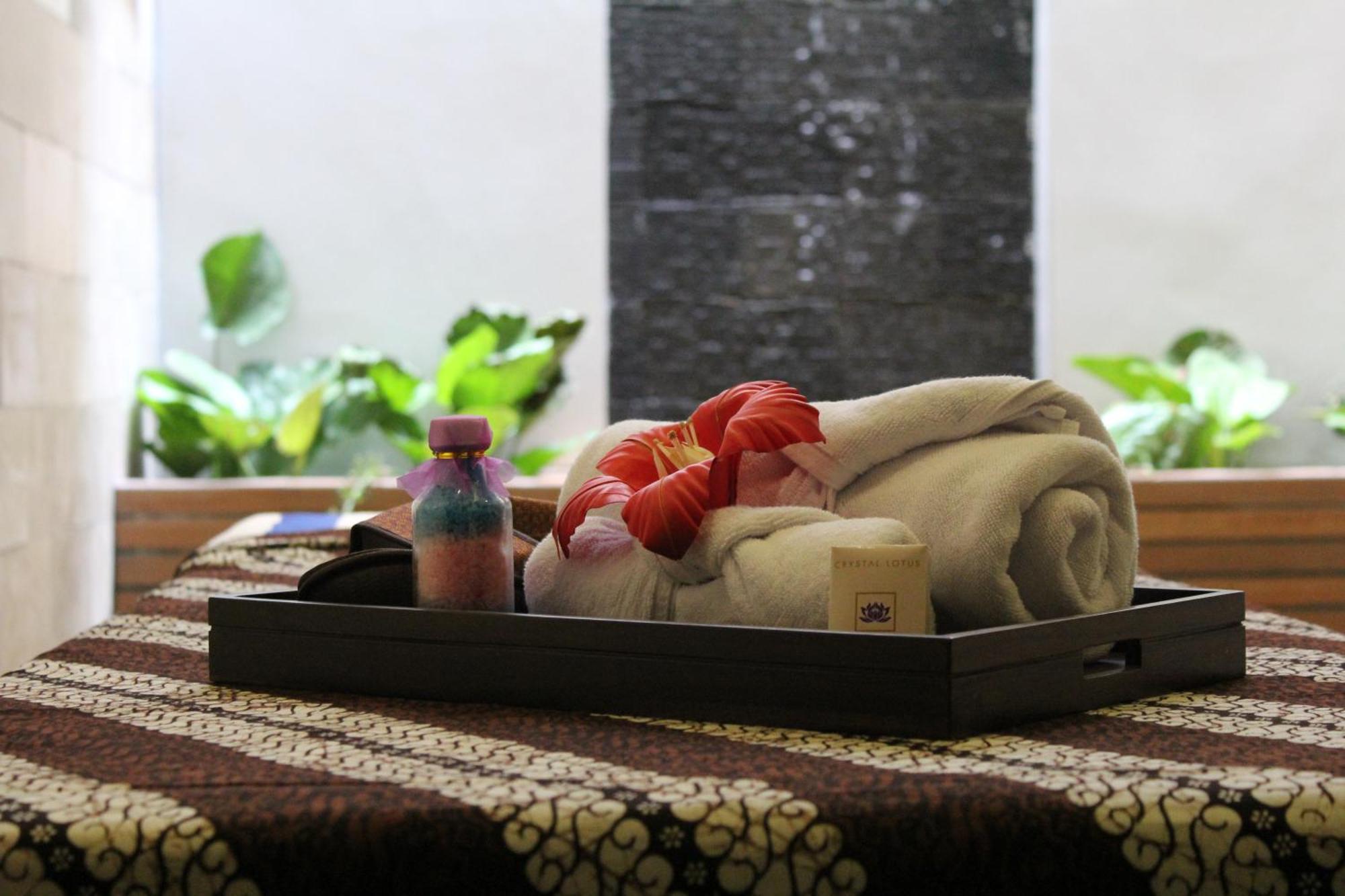 Crystal Lotus Hotel Yogyakarta Eksteriør bilde
